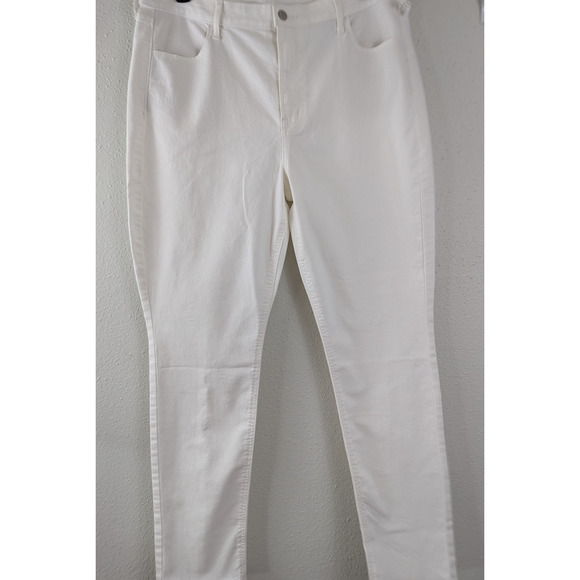 New Old Navy sz 18 Tall Wow Straight denim Jeans high rise white stretchy 1323 - Picture 1 of 7